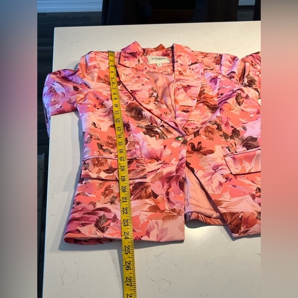 Nyla Notch Collar Blazer in Pink Punch Rose - Liverpool
Los Angeles size M - Picture 6 of 12